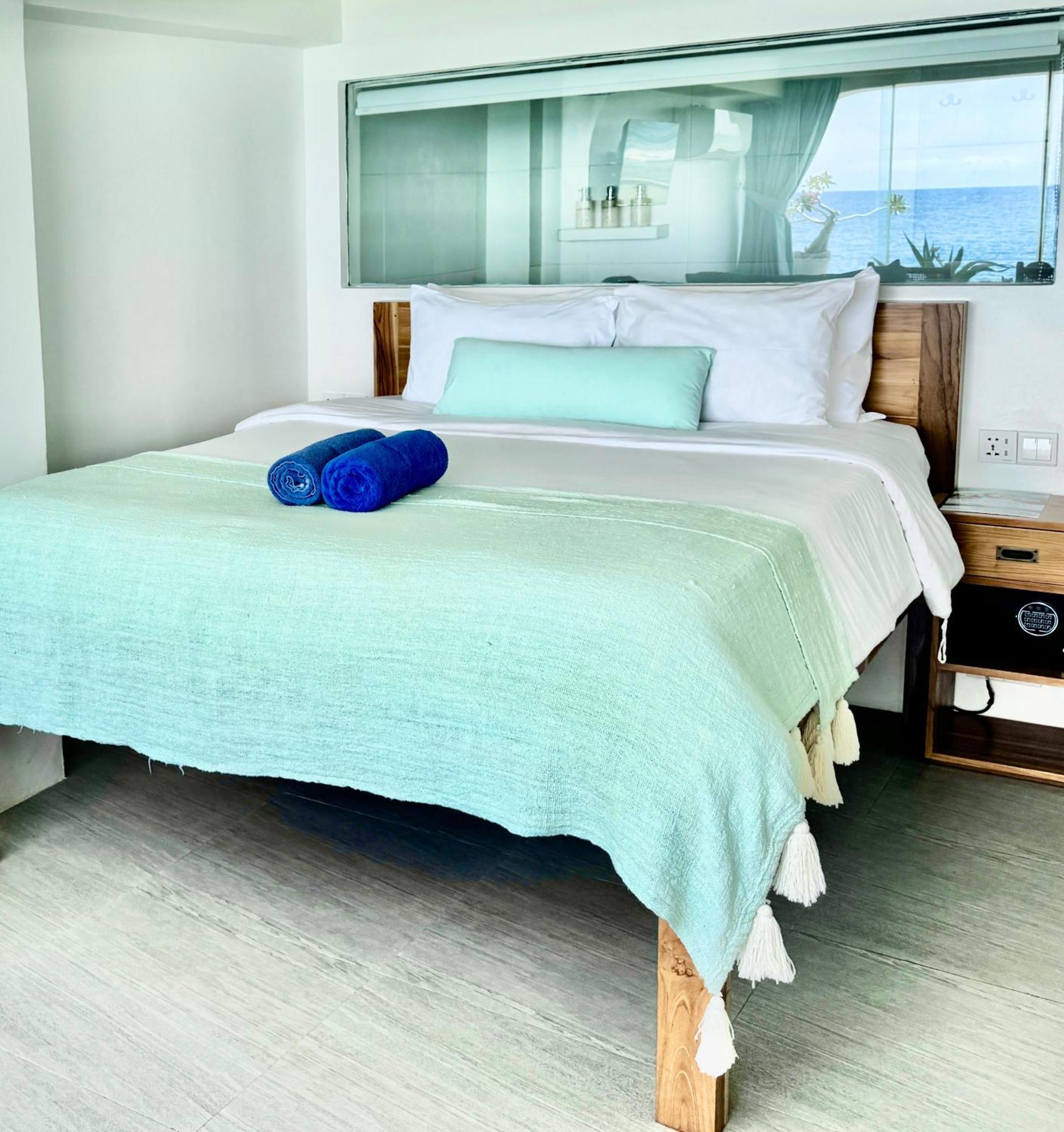 Bale Bingin Beachfront Stay 乌鲁瓦图 客房 照片
