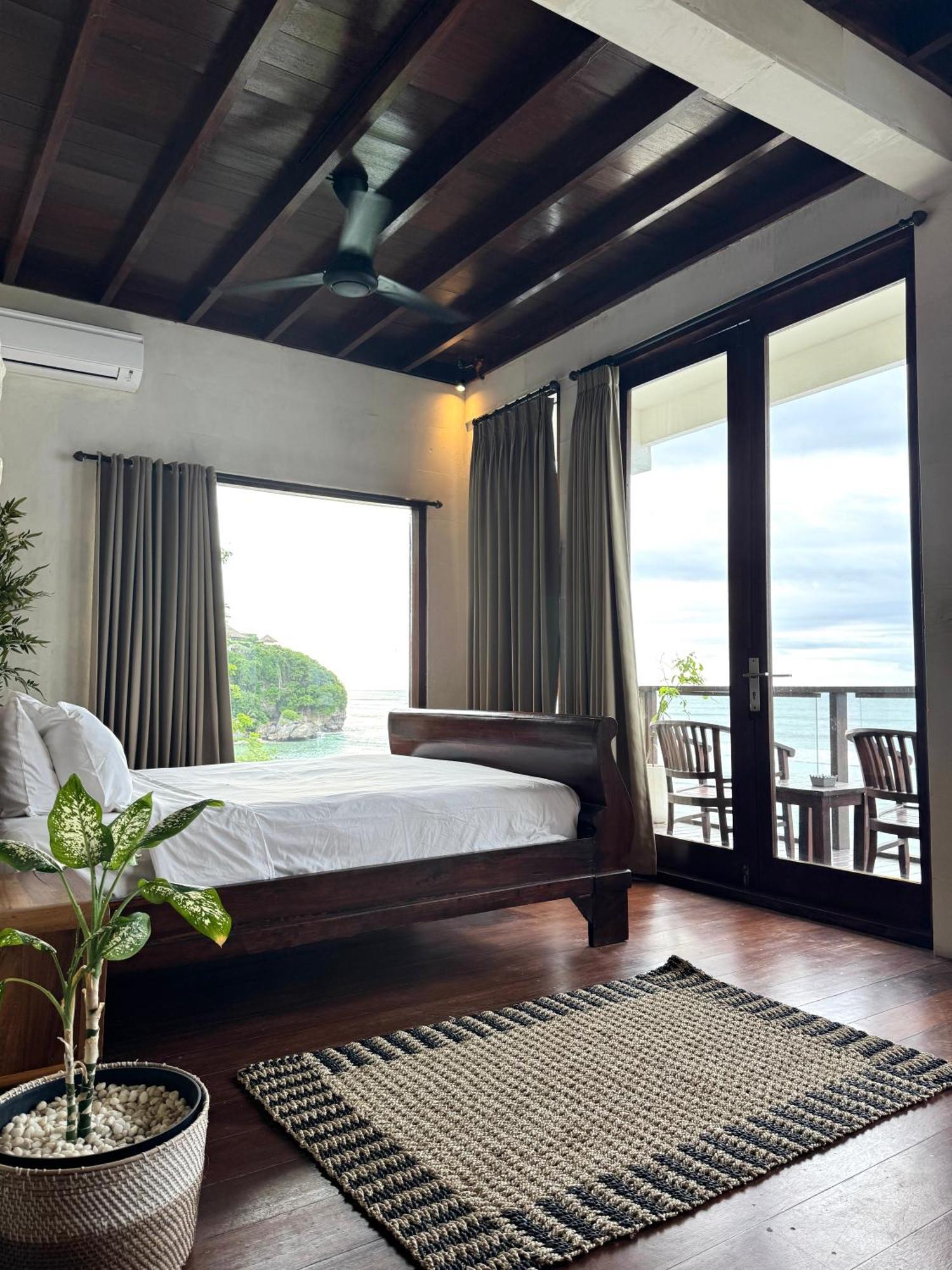 Bale Bingin Beachfront Stay 乌鲁瓦图 客房 照片